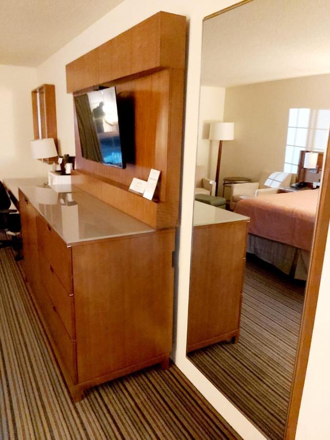 Windsor Place Inn Prairie du Chien Bagian luar foto