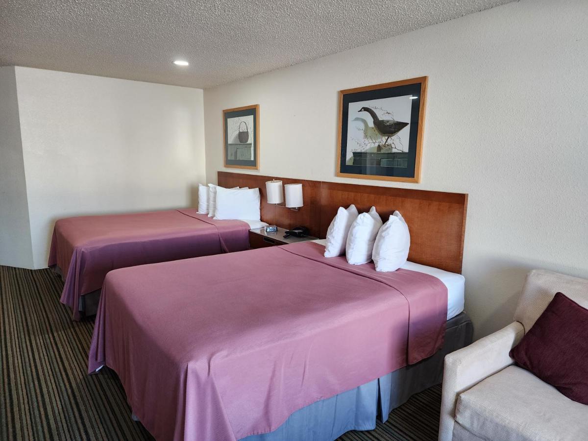 Windsor Place Inn Prairie du Chien Bagian luar foto