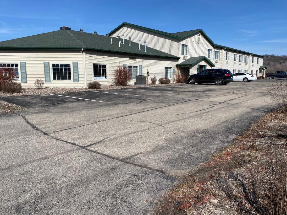Windsor Place Inn Prairie du Chien Bagian luar foto